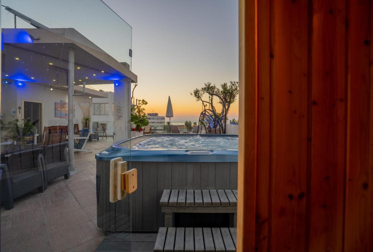 Mesogios House Suites Larnaka Exterior foto